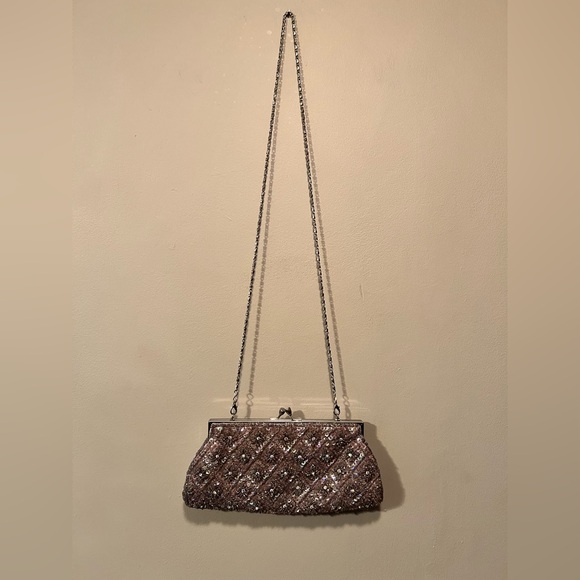 Carlo Fellini Sophia clutch/crossbody in a mauve/purple color. Removable chain - Picture 2 of 8